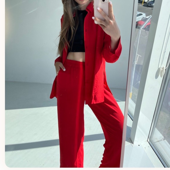 women's light suit (trousers and long shirt) made of crepe fabric - Picture 1 of 2